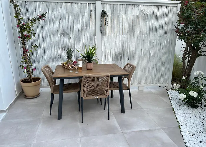 Aleria Central Apartment 2