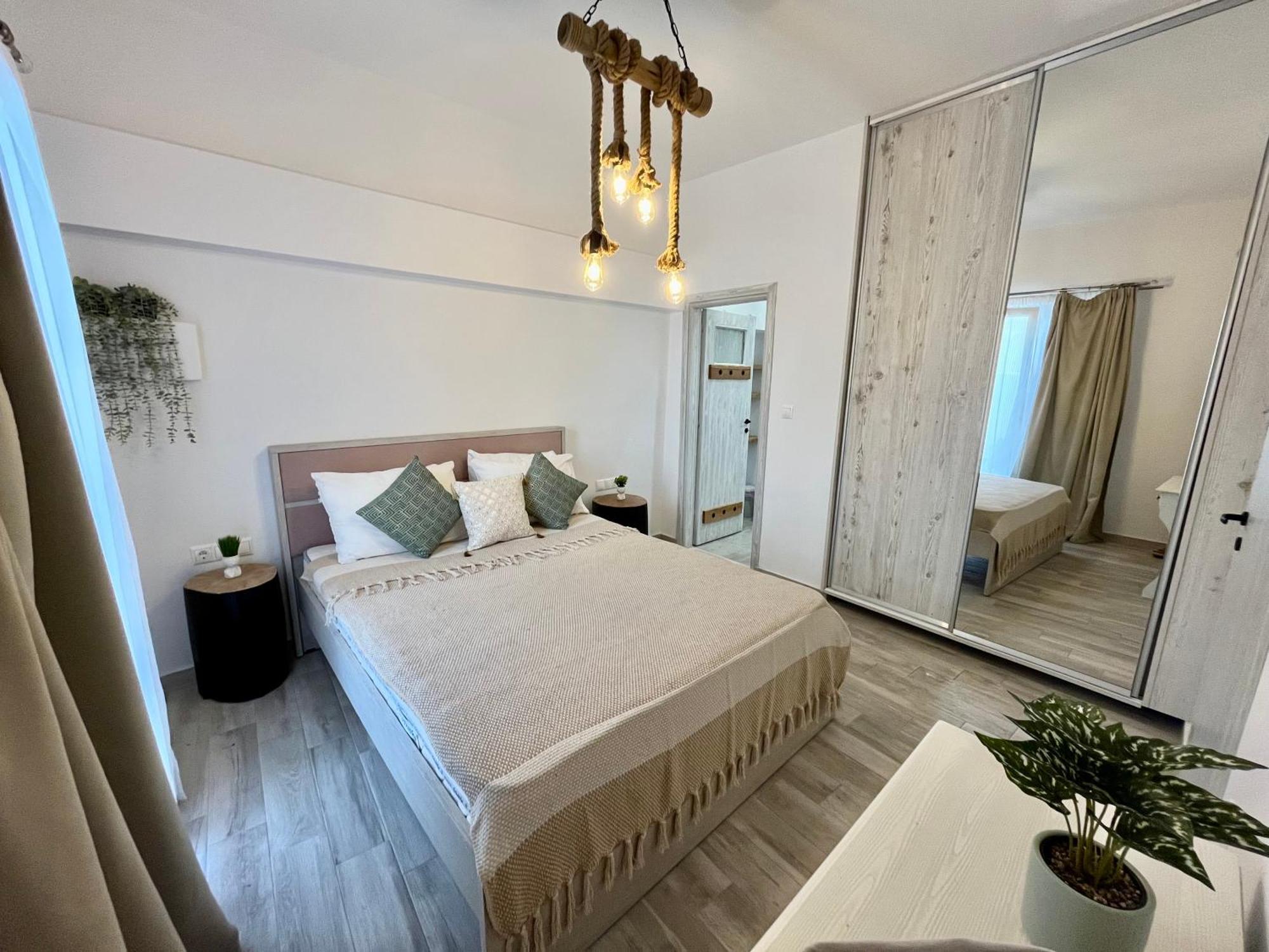 Aleria 2 * Naxos City